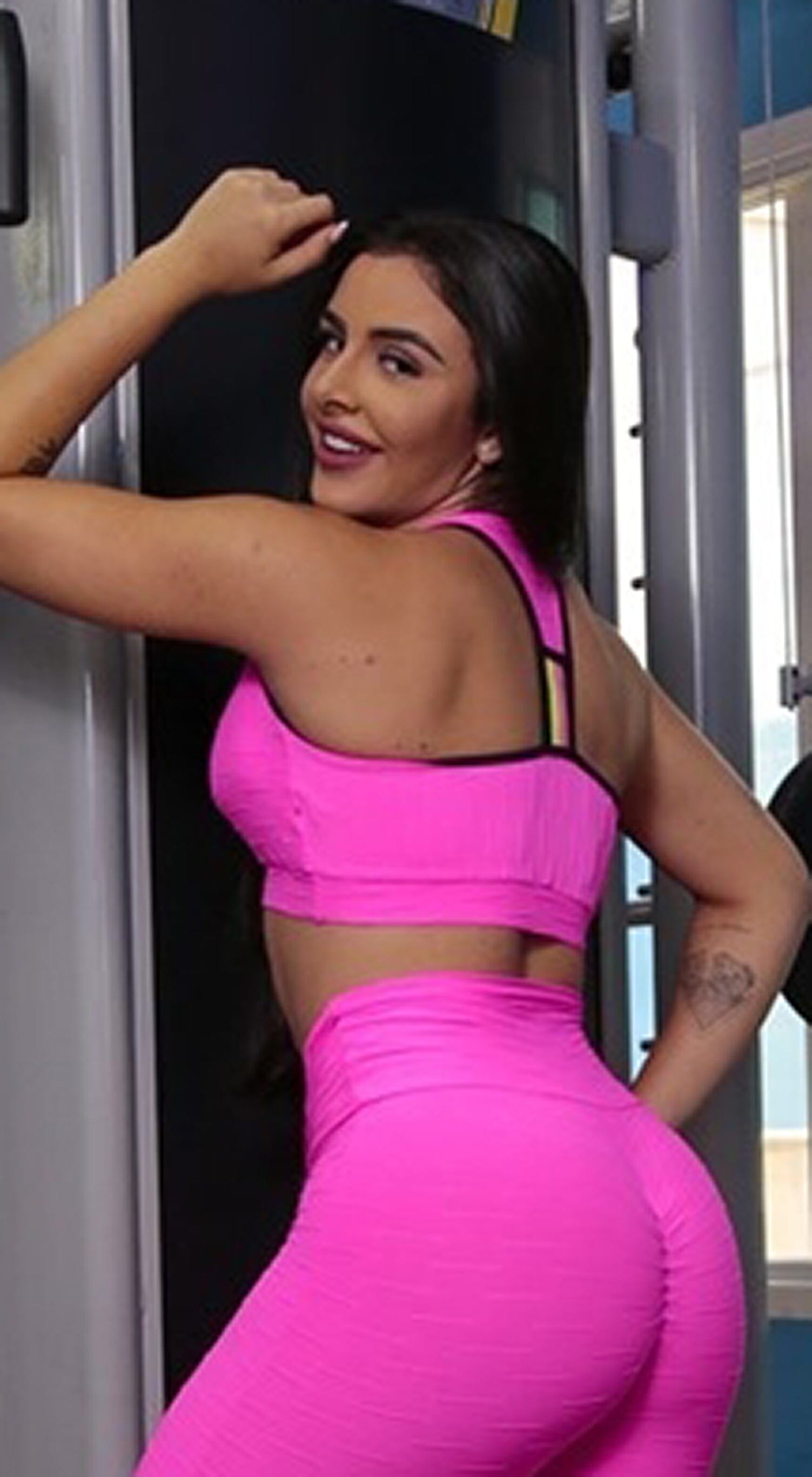 Smooth Sports Bra - Neon Pink Colors